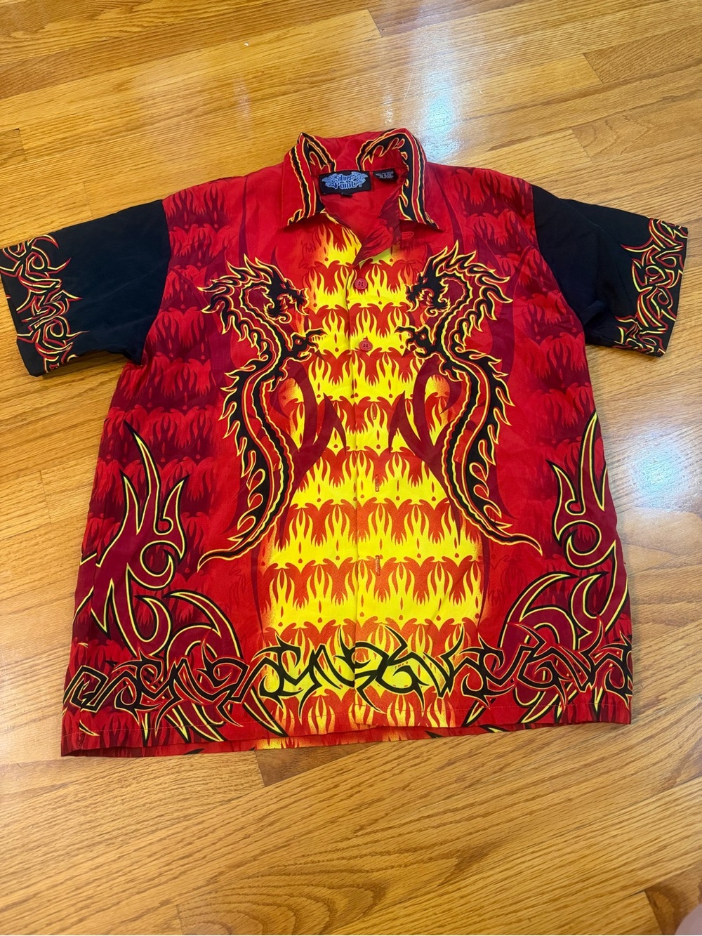 Y2K Bold Red & Yellow Dragon Flame Print Boys  Shirt Medium